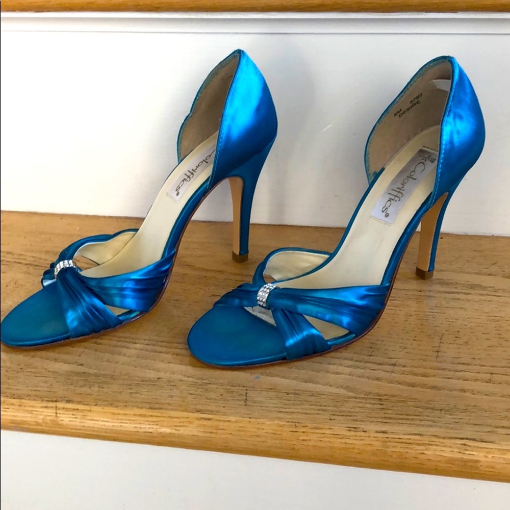 Teal satin heals